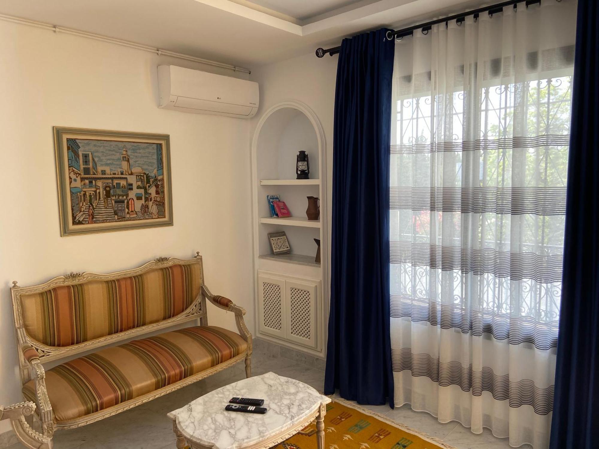 Marsa - Sidi Bousaid Lovely Authentic Apartment La Marsa Luaran gambar